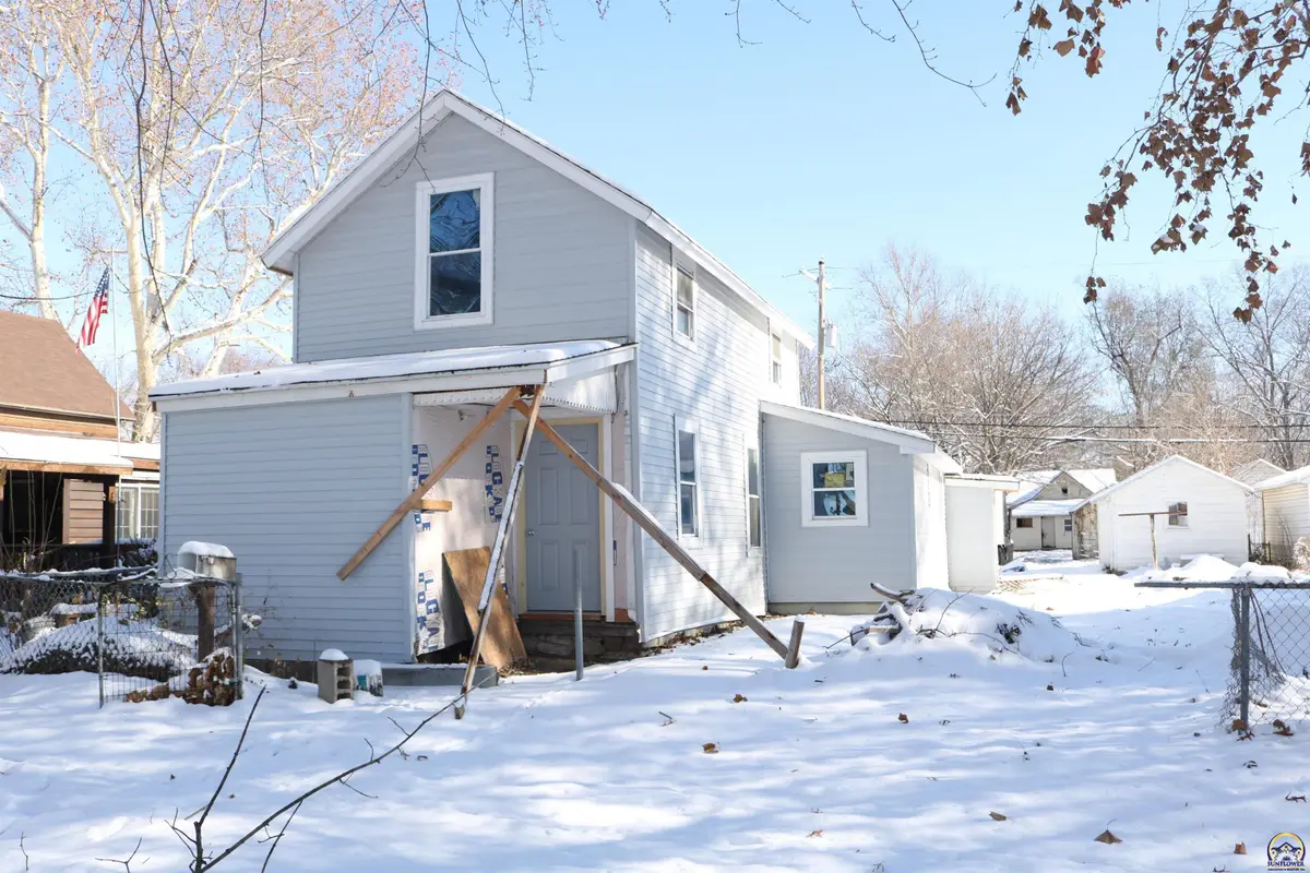 414 NE Grattan St, Topeka, KS 66616 - Image #1