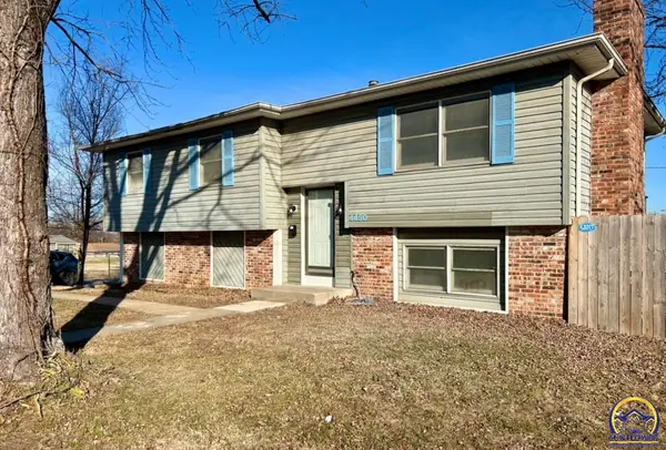 4450 SW Twilight Dr, Topeka, KS 66614