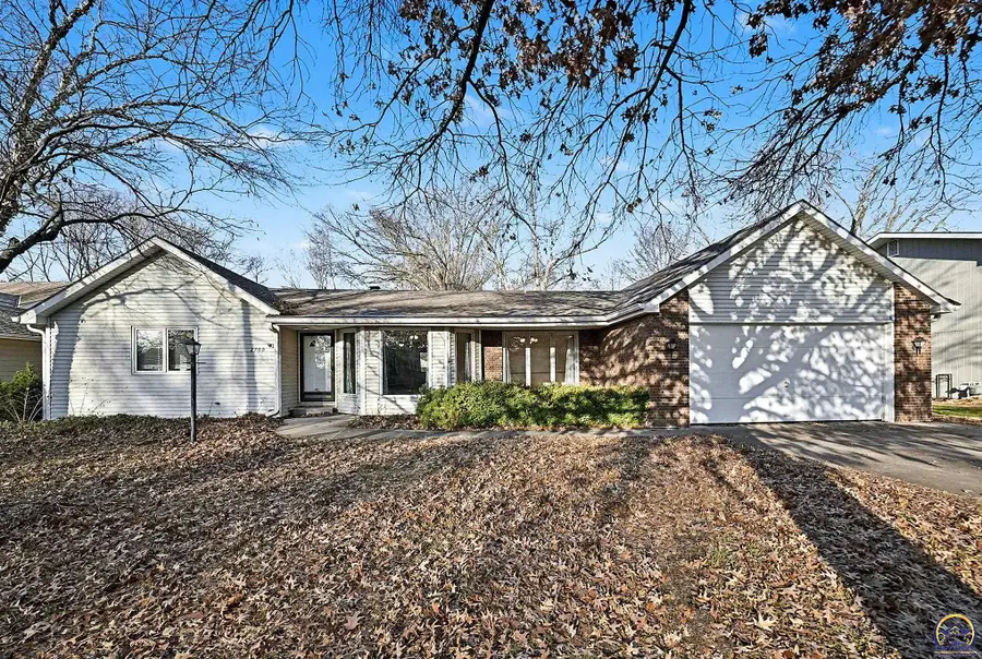 2709 Lawrence Ave, Lawrence, KS 66047 - Image #2