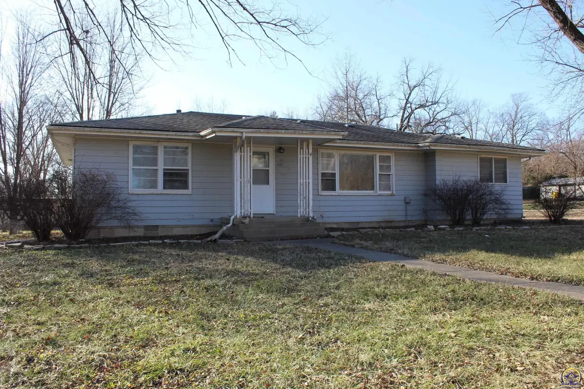 329 W Maple St, Quenemo, KS 66528 - Image #1