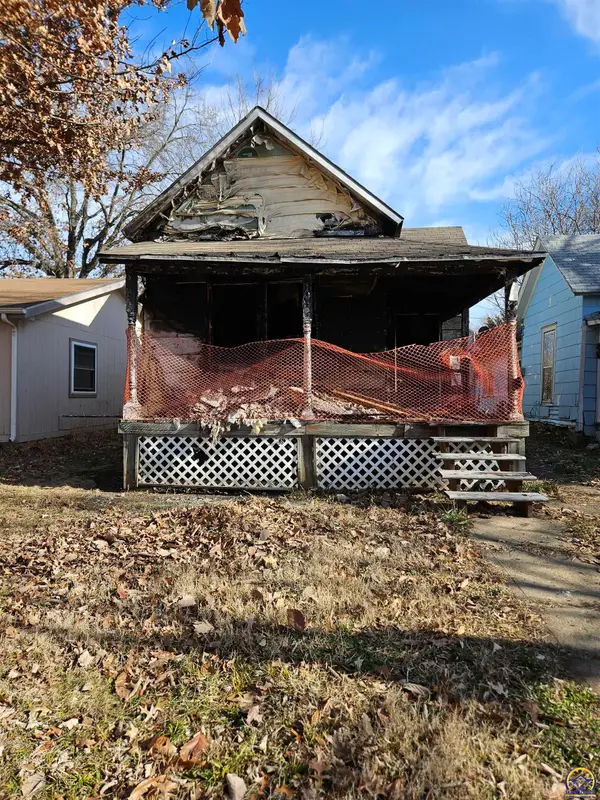 1040 SW Boswell Ave, Topeka, KS 66604