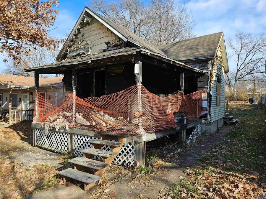 1040 SW Boswell Ave, Topeka, KS 66604 - Image #2