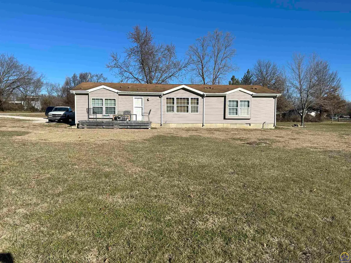 410 E Grand Ave, Hartford, KS 66854 - Image #1