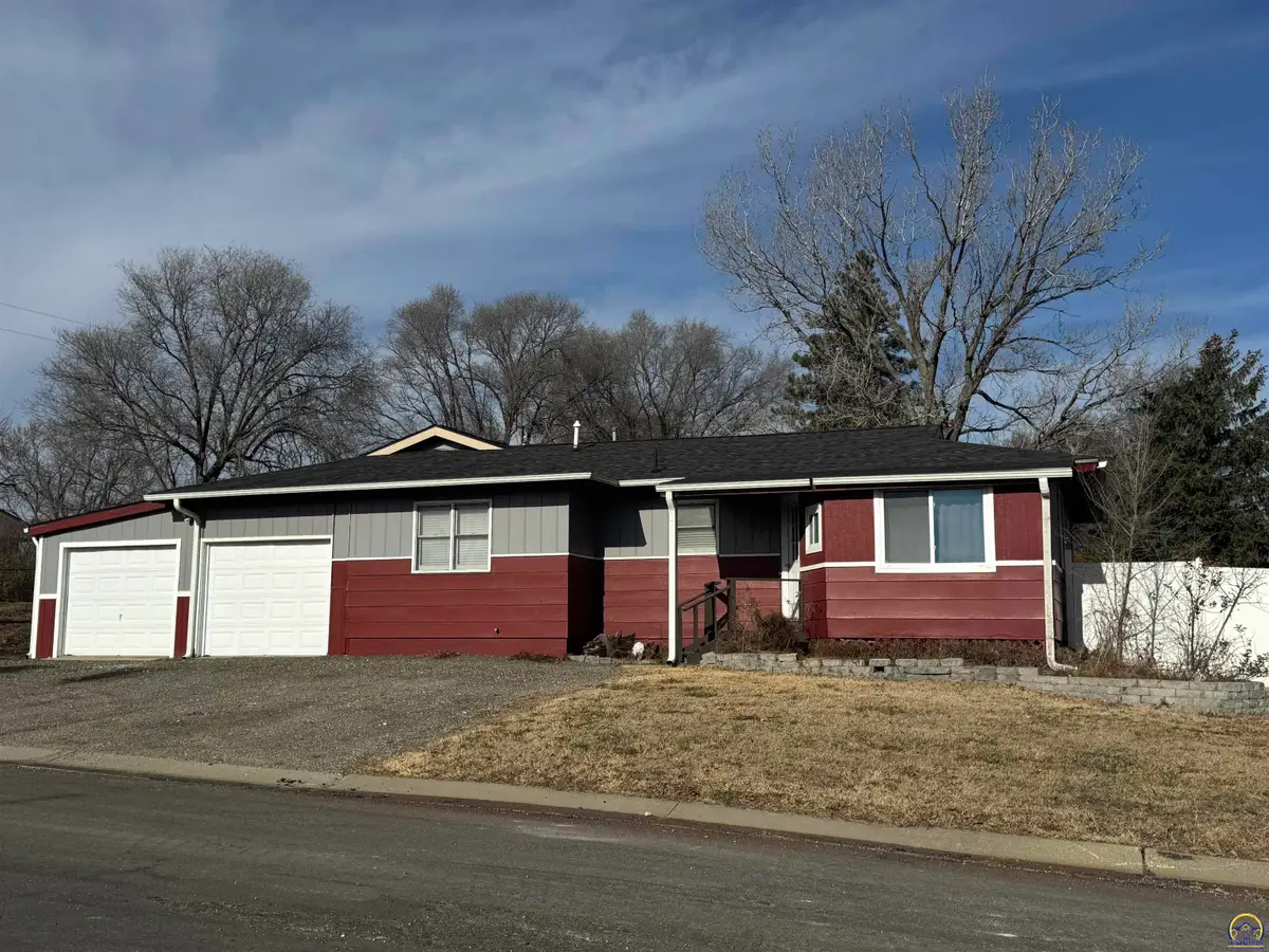 507 E 8th St, Alma, KS 66401 - Image #1