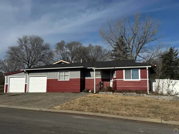 507 E 8th St, Alma, KS 66401