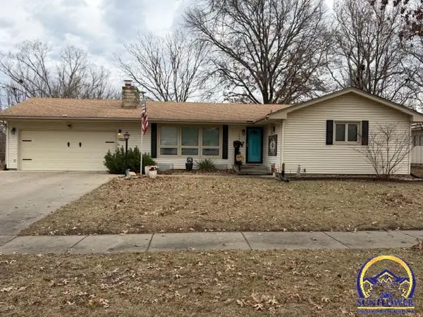 1838 SW Village Dr, Topeka, KS 66604