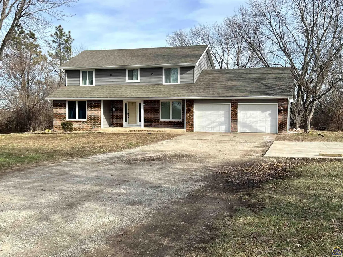 3236 SE Shawnee Heights Rd, Tecumseh, KS 66542 - Image #1