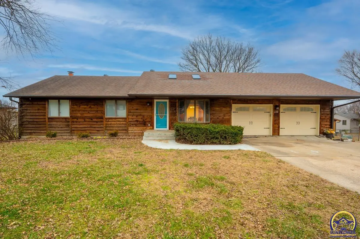 2146 SE 36th St, Topeka, KS 66605 - Image #1