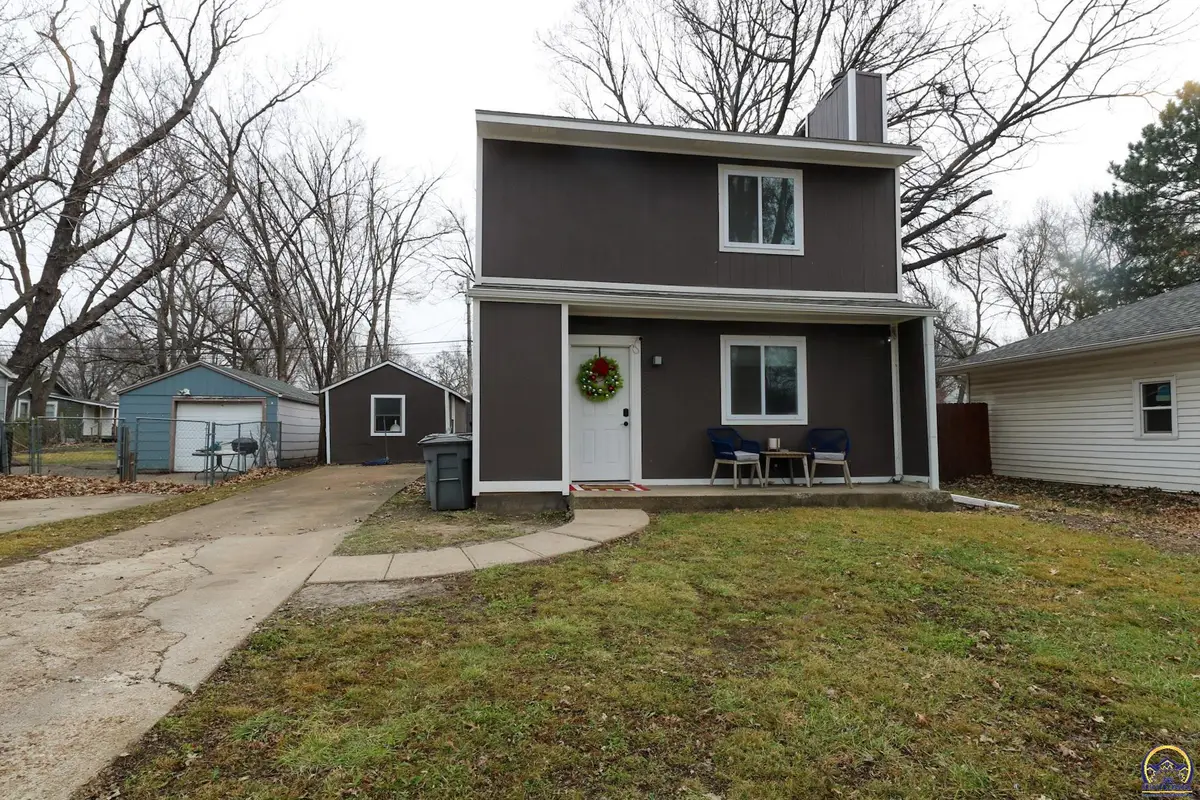 928 Lakeview St, Emporia, KS 66801 - Image #1