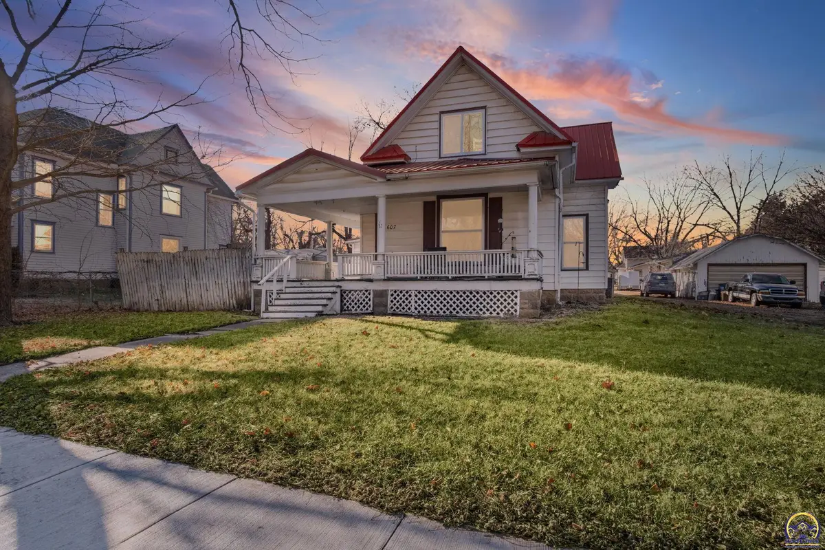 607 Maple St, Overbrook, KS 66524 - Image #1