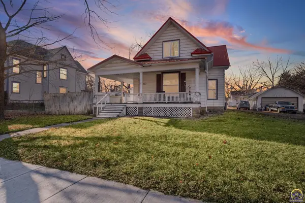 607 Maple St, Overbrook, KS 66524