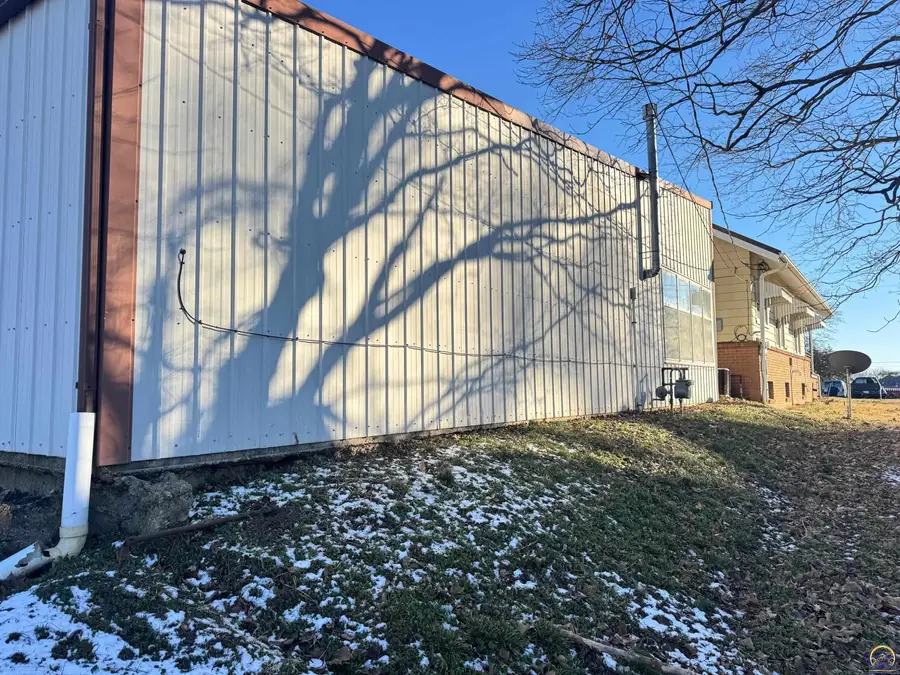 206 E Main St, Highland, KS 66035-4126 - Image #3