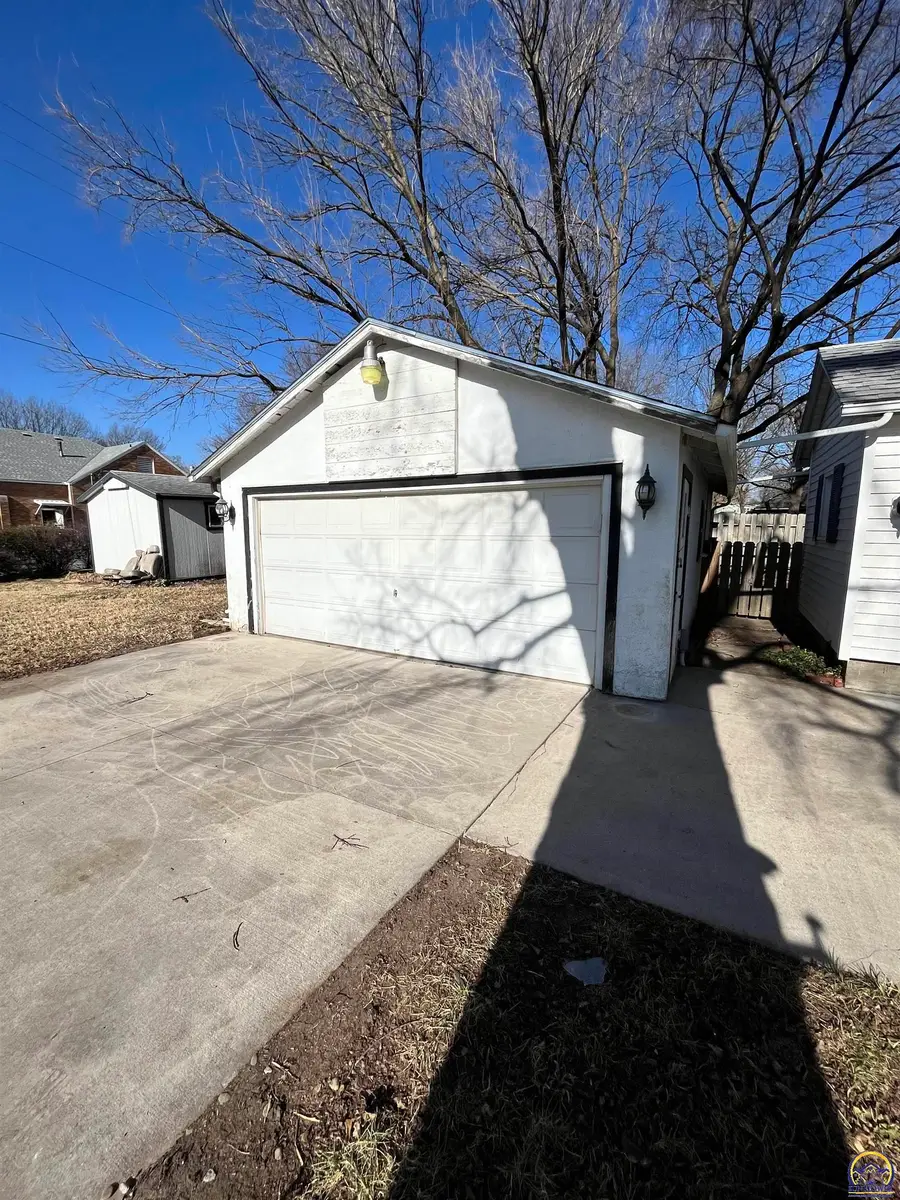 705 Elm St, Emporia, KS 66801 - Image #3