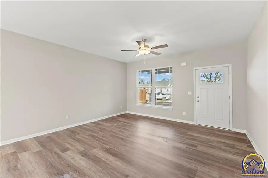 818 W 10th St, Ottawa, KS 66067 - Image #3