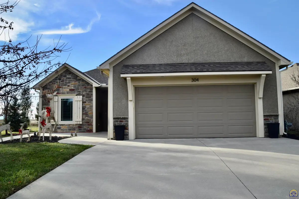 2250 Lake Pointe Dr #Unit 304, Lawrence, KS 66049 - Image #1