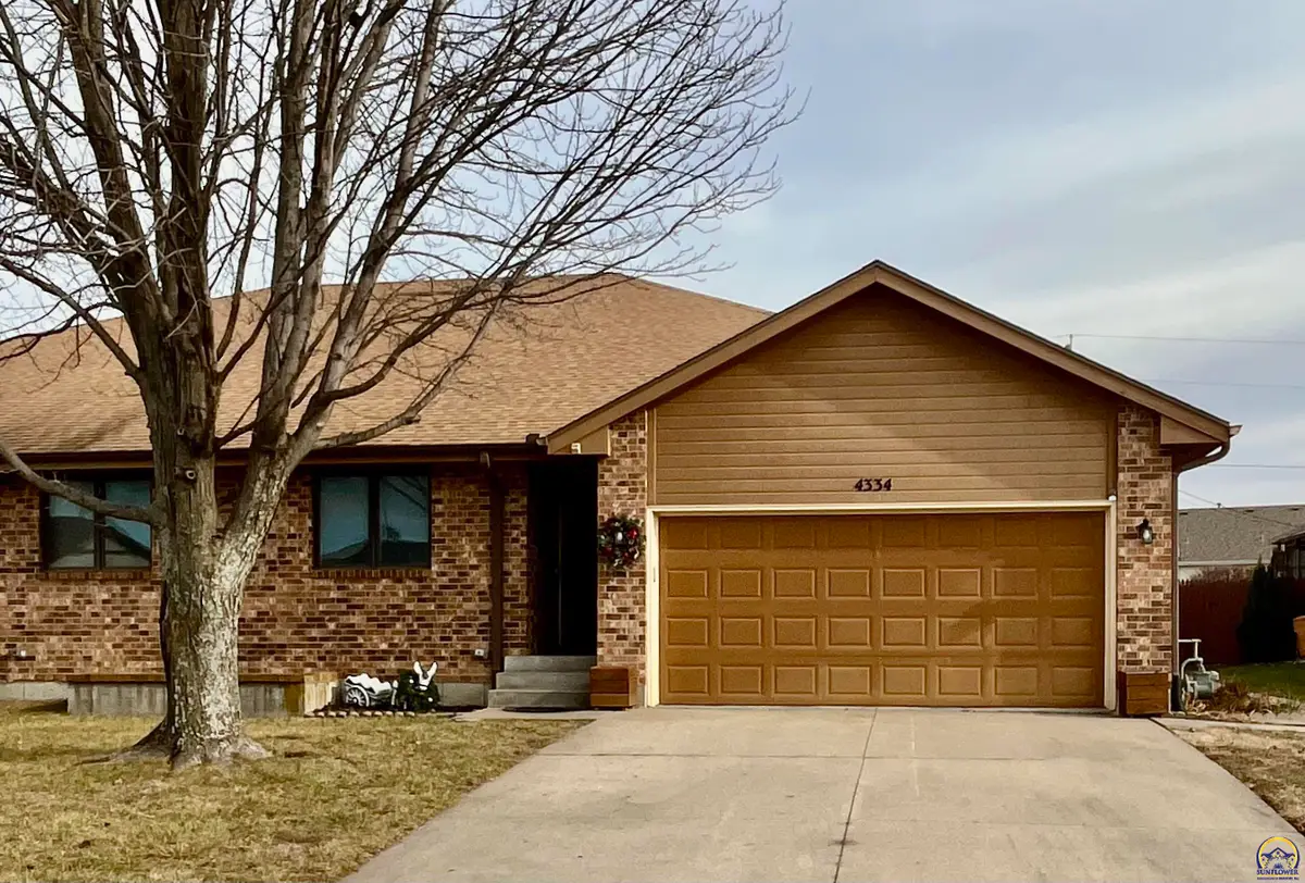 4334 SE Wisconsin Ave, Topeka, KS 66609 - Image #1