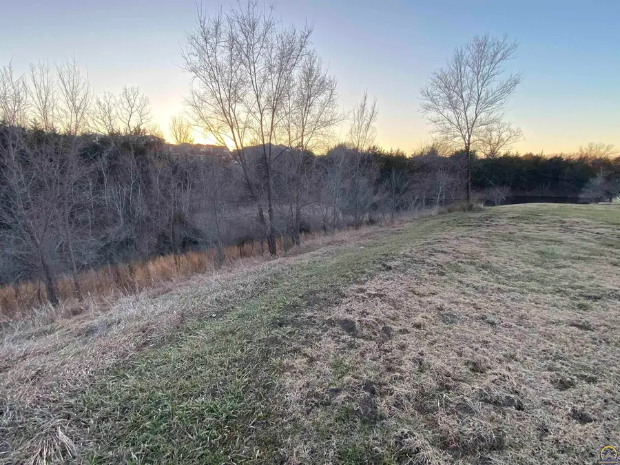 6119 SW 47th St, Topeka, KS 66610 - Image #3