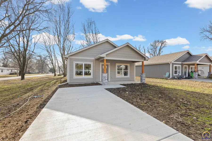 846 Hamblin St, Ottawa, KS 66067 - Image #2
