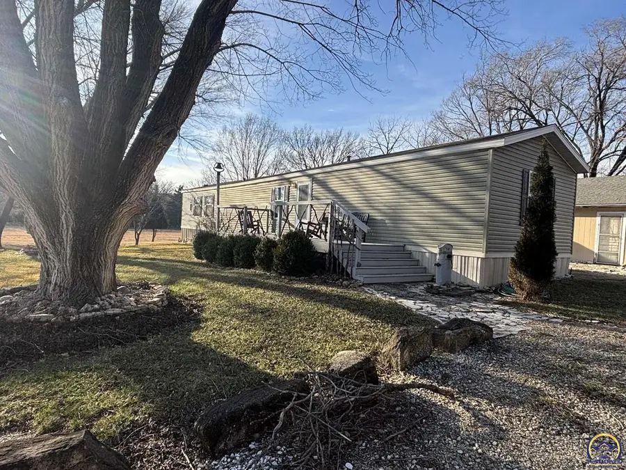 580 Ef Rd, Cedar Point, KS 66843 - Image #2