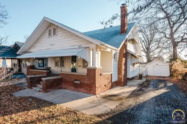 622 SW Lindenwood Ave, Topeka, KS 66606