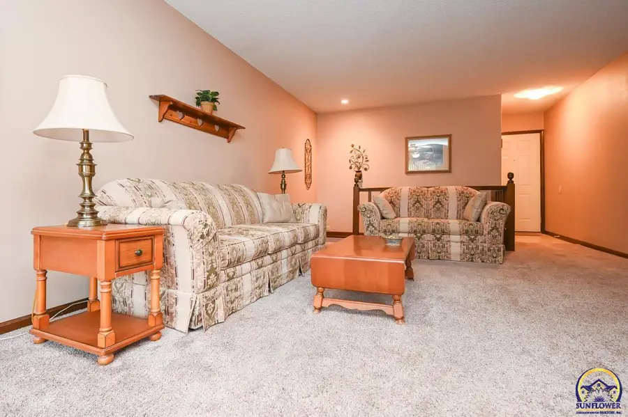 2236 SW Westport Sq, Topeka, KS 66614 - Image #3