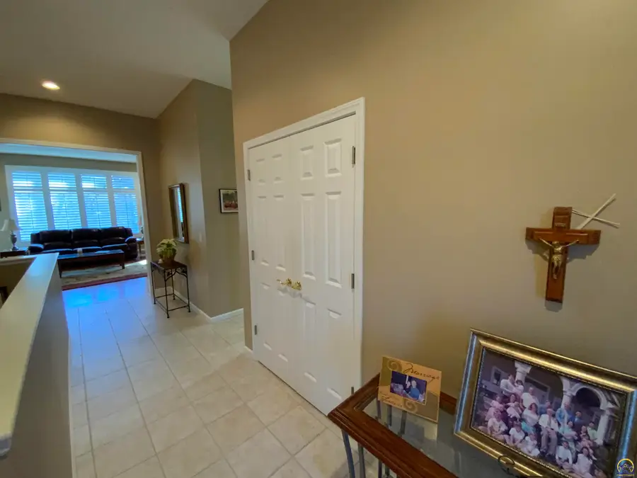 4000 SW Lincolnshire Rd, Topeka, KS 66610 - Image #3