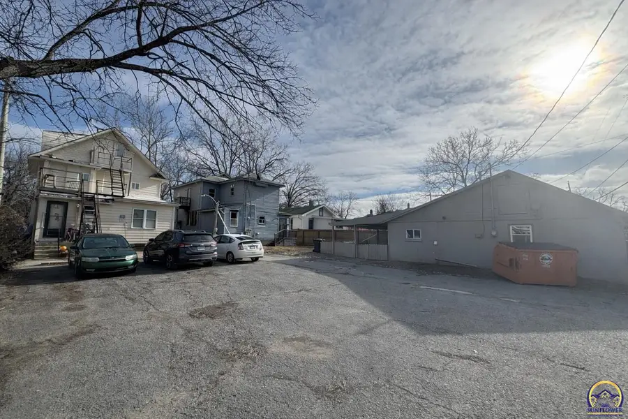 1109 SW Lincoln St, Topeka, KS 66604 - Image #2