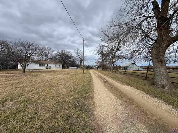 1430 Road 40, Madison, KS 66855