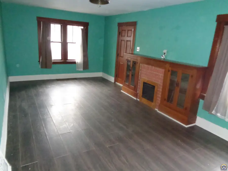 813 SW 2nd St, Topeka, KS 66603 - Image #3