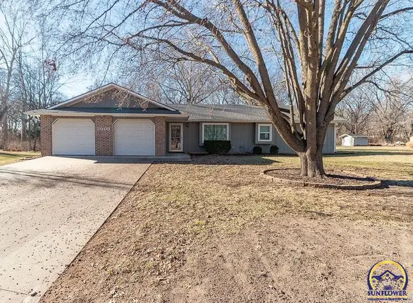 3009 W 19th Ct, Lawrence, KS 66047