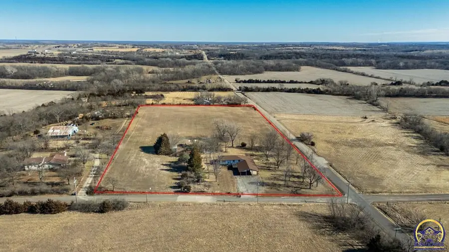 6220 NE Kincaid Rd, Topeka, KS 66617 - #3