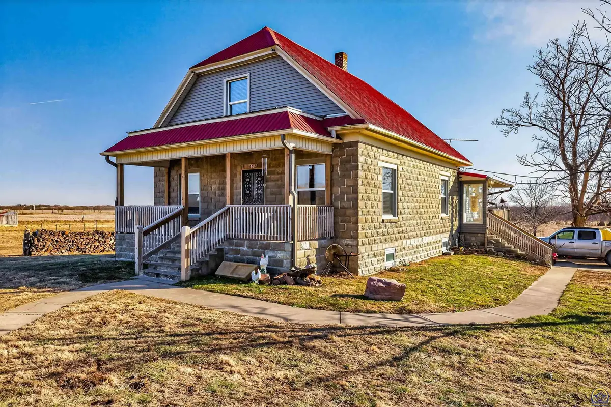 6829 Half Mound Rd, Valley Falls, KS 66088 - #1