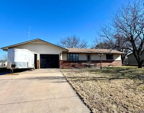 420 N Freeborn St, Marion, KS 66861