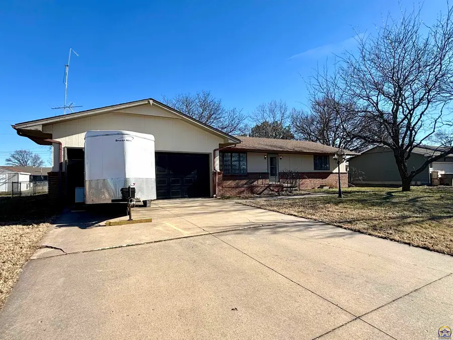 420 N Freeborn St, Marion, KS 66861 - Image #3
