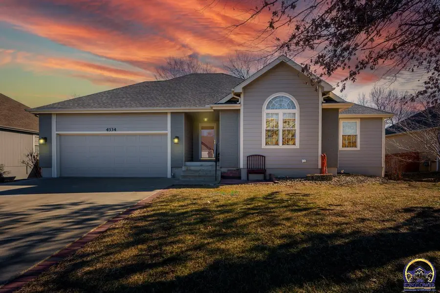 4334 SE Oakwood St, Topeka, KS 66609 - Image #2