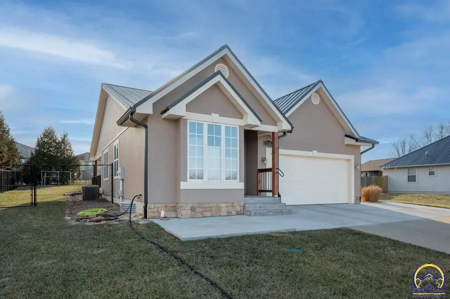 3336 SE Powell St, Topeka, KS 66605 - Image #2