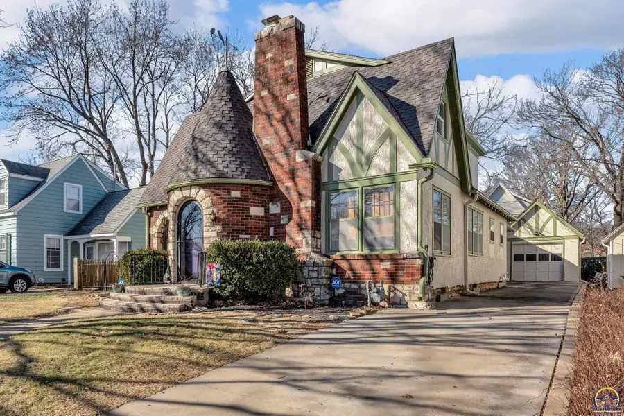 1347 SW Campbell Ave, Topeka, KS 66604 - Image #3