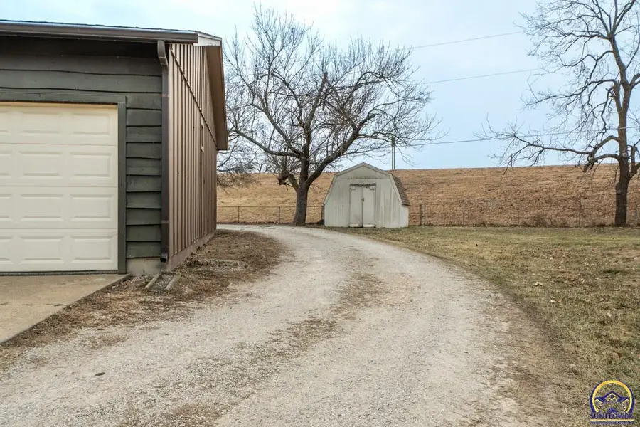 1033 SW Marge Ct, Topeka, KS 66615 - Image #3