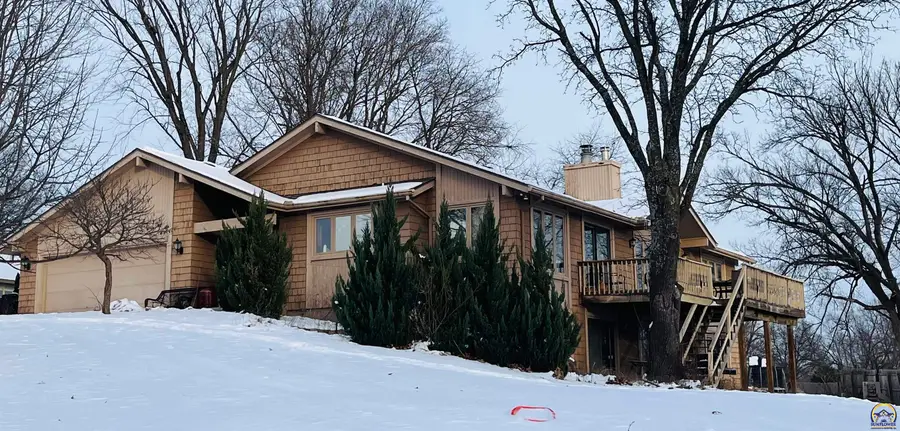 3330 SW Dukeries Rd, Topeka, KS 66614 - Image #2