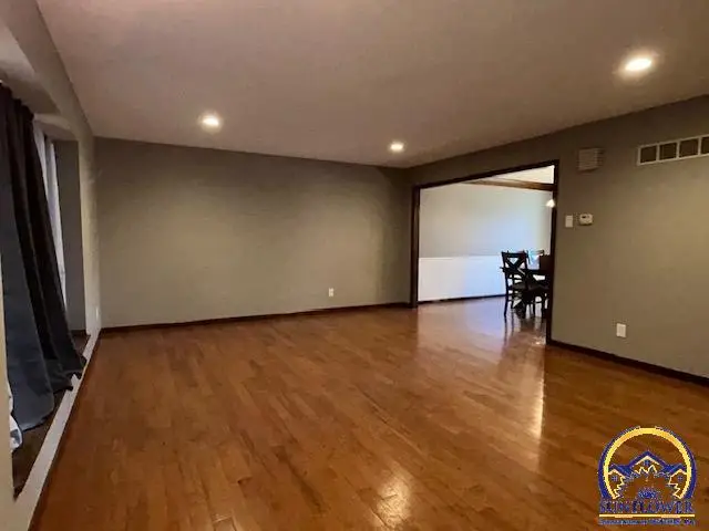 3855 SW Gamwell Rd, Topeka, KS 66610 - Image #2