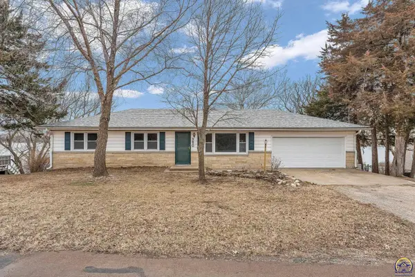 350 Lakeshore Dr, Alma, KS 66401