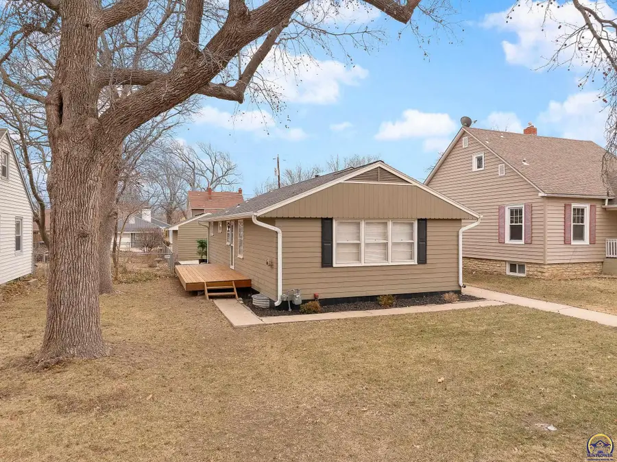 1530 SW Wayne Ave, Topeka, KS 66604 - Image #3