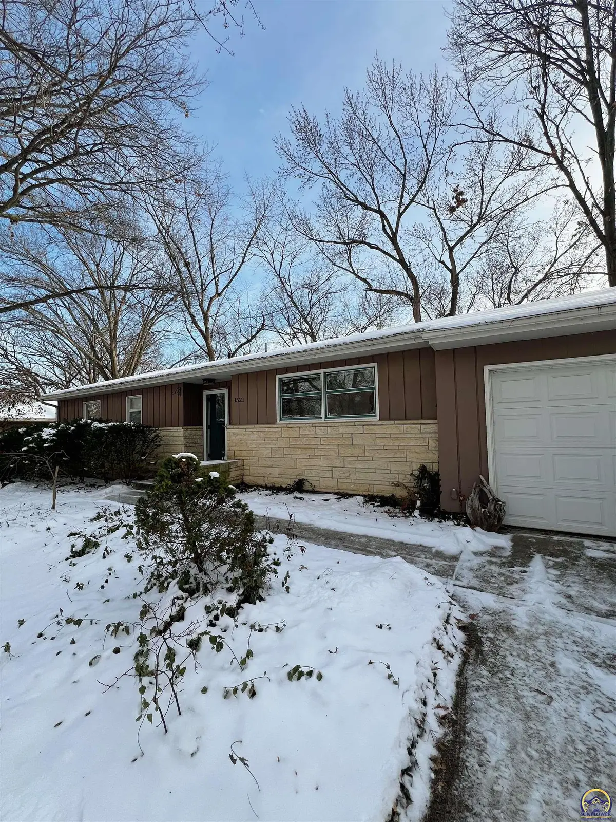 1521 W 2nd Ter, Lawrence, KS 66044 - Image #1