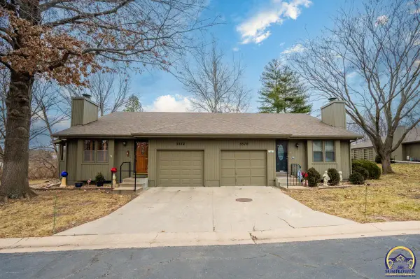 5572 SW Stonegate Ct, Topeka, KS 66606-2396