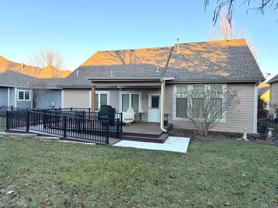 323 N Eaton Dr, Lawrence, KS 66049 - Image #2