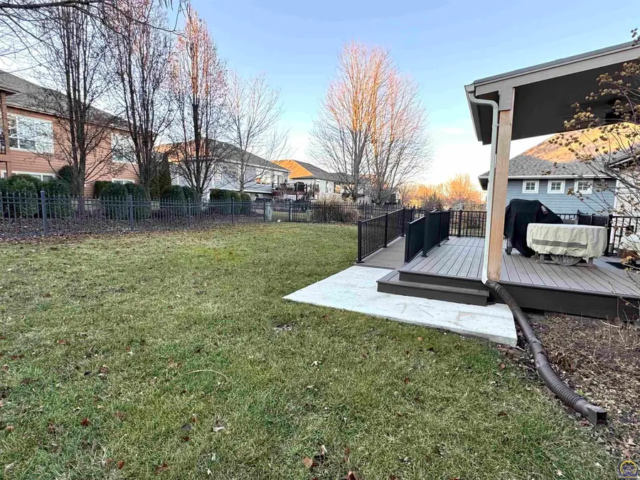 323 N Eaton Dr, Lawrence, KS 66049 - Image #3