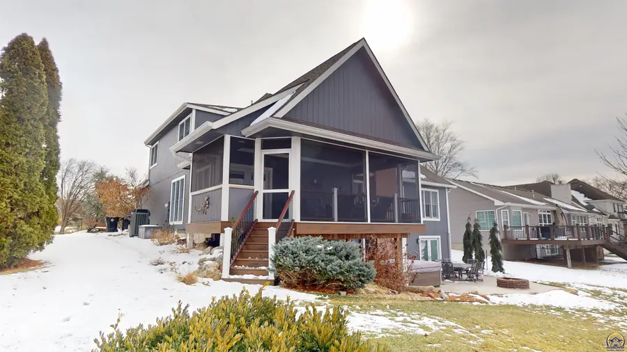 4111 SW Stone Ave, Topeka, KS 66610 - #3