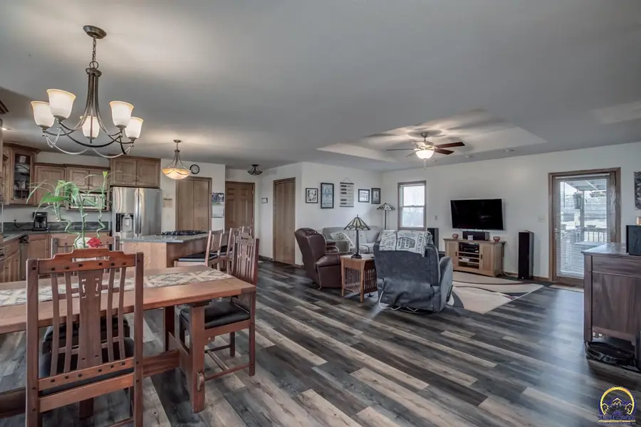 2915 Oak Hill Rd, Vassar, KS 66543 - #2