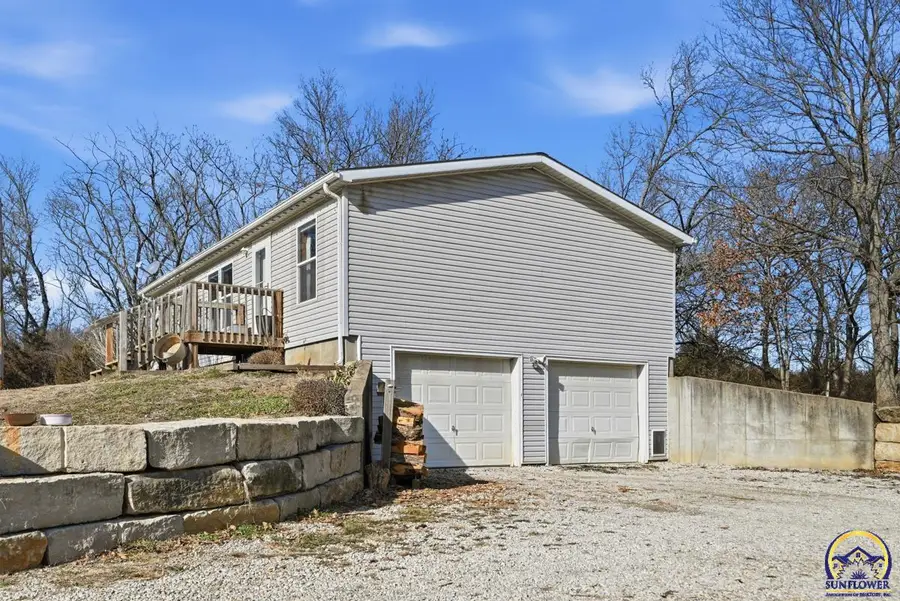 10920 S Jordan Rd, Wakarusa, KS 66546 - #3