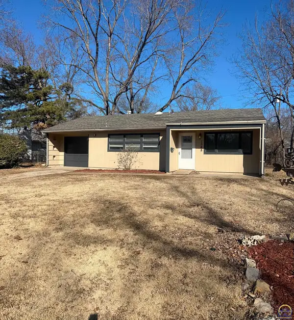 1548 SW 23rd Pk, Topeka, KS 66611